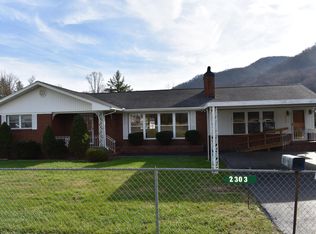 2303 Winchester Ave, Middlesboro, KY 40965