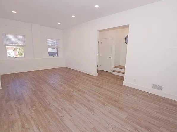 34 Hilliard Avenue image 7 of 33