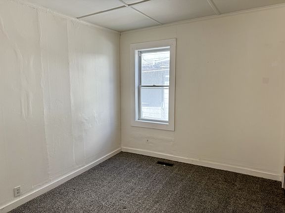 5th image of 97 Franklin St #1