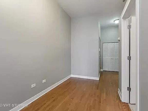 5th image of 2 S Leavitt St Unit 302