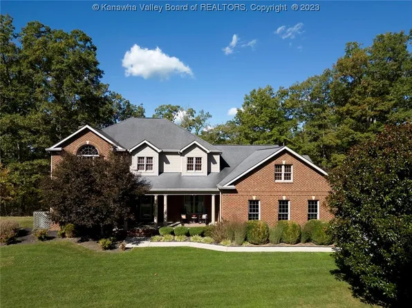 114 Colonial Dr, Scott Depot, WV 25560