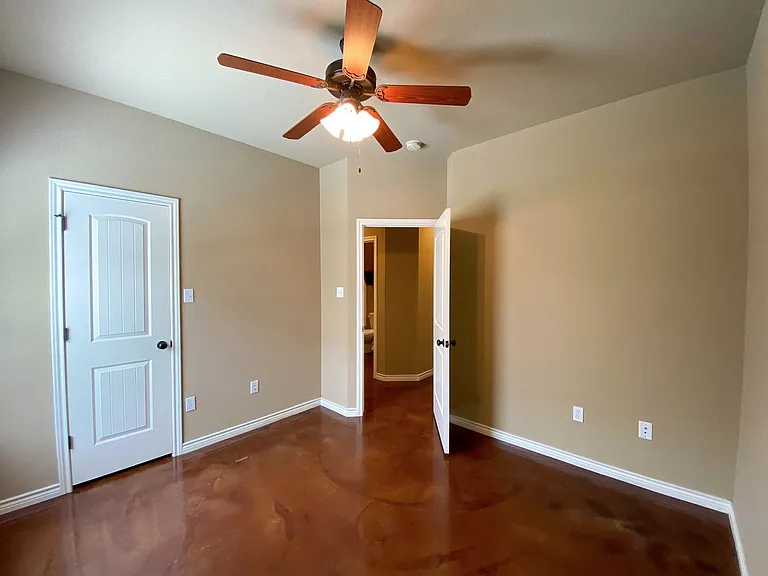 3037 Stallion Dr — Photo 10