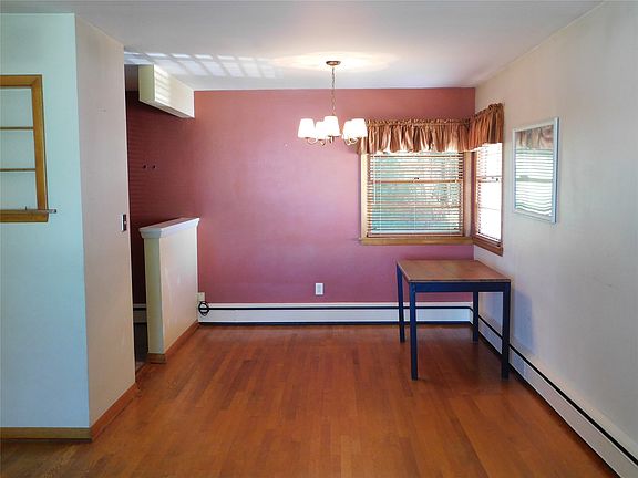 4th image of 1635 W 41st St