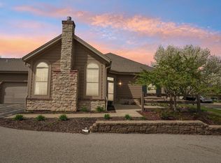 W155N6941 Macallan Ct, Menomonee Falls, WI 53051