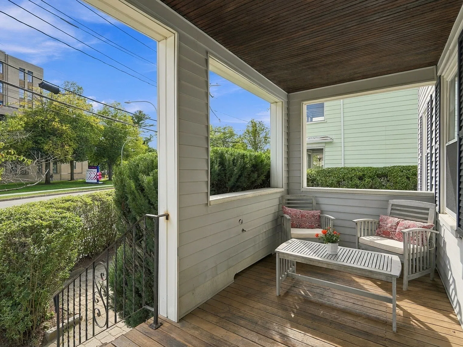 2 bed, 1.5 bath, 1200 sqft, $3,000 — Photo 4