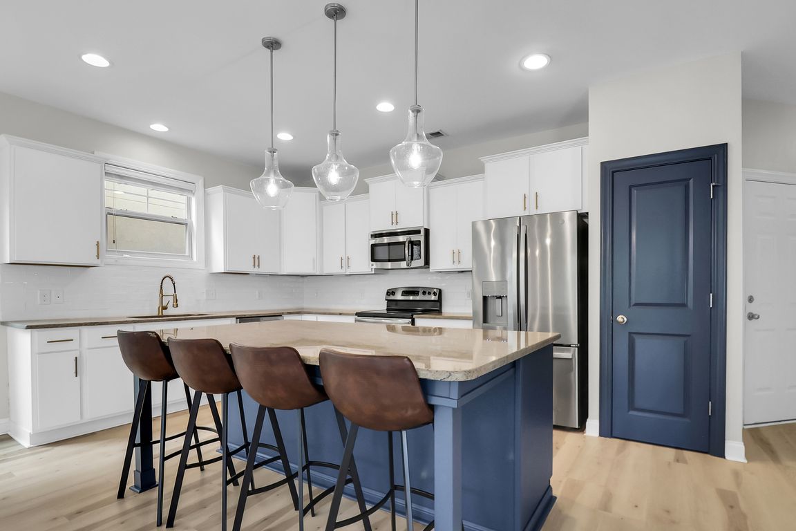 next background image