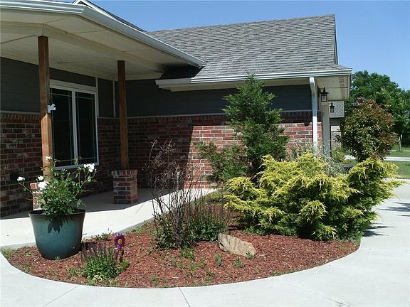 5th image of 8301 NW 140th St