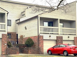 144 Kimrose Ln #144, Broadview Heights, OH 44147