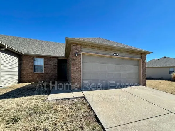 1042 N Oxford Dr, Republic, MO 65738