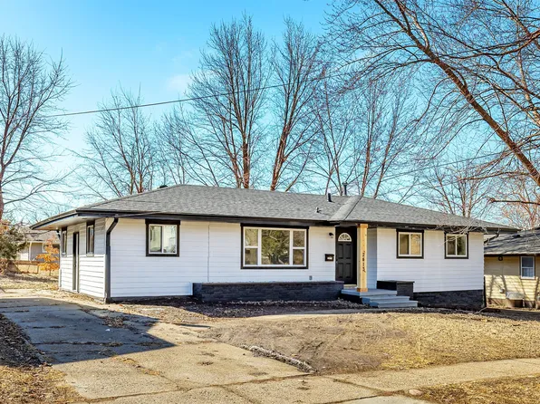 2413 E Tiffin Ave, Des Moines, IA 50317