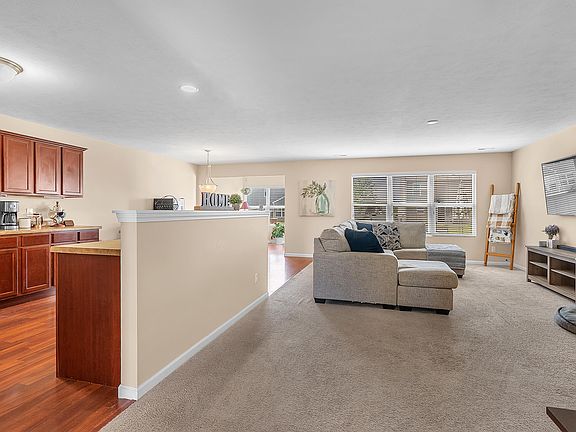 3rd image of 13603 W 105th Pl