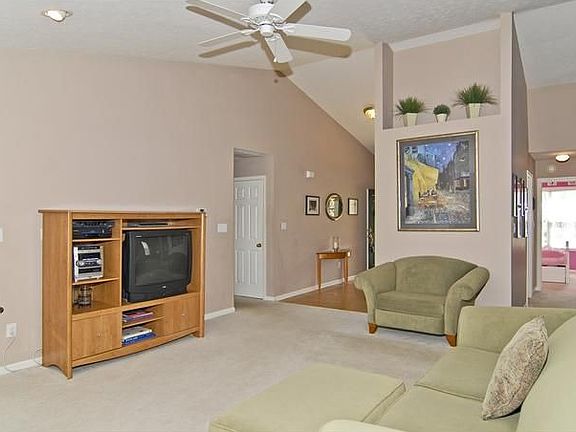 3rd image of 20571 Country Lake Blvd