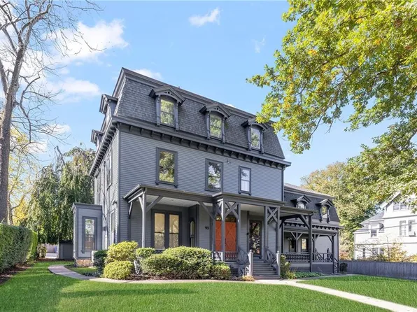 93 Rhode Island Ave APT 1, Newport, RI 02840