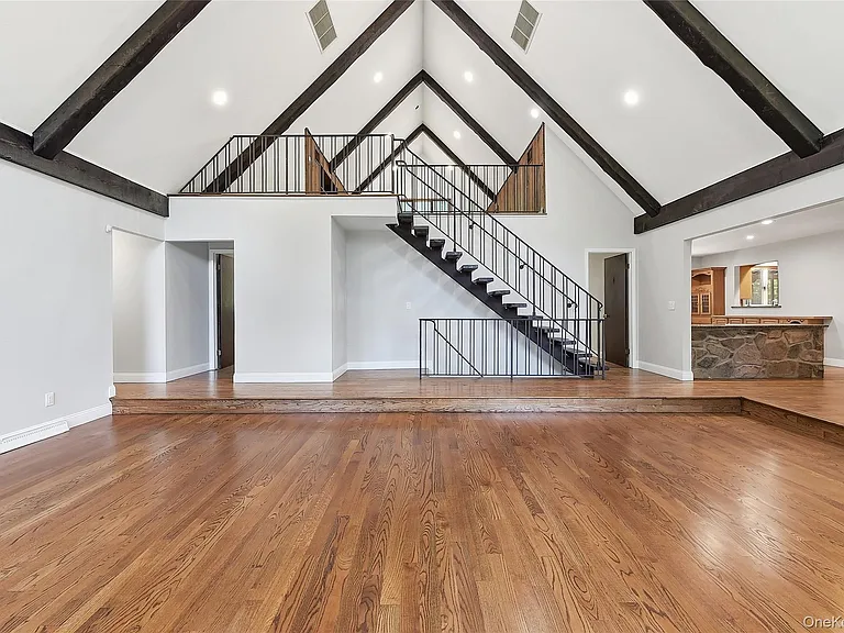 475 N Riverside Rd — Photo 21