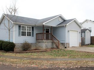 810 Andra Dr, Radcliff, KY 40160