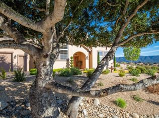 29051 Falcon Ridge Rd, Salinas, CA 93908