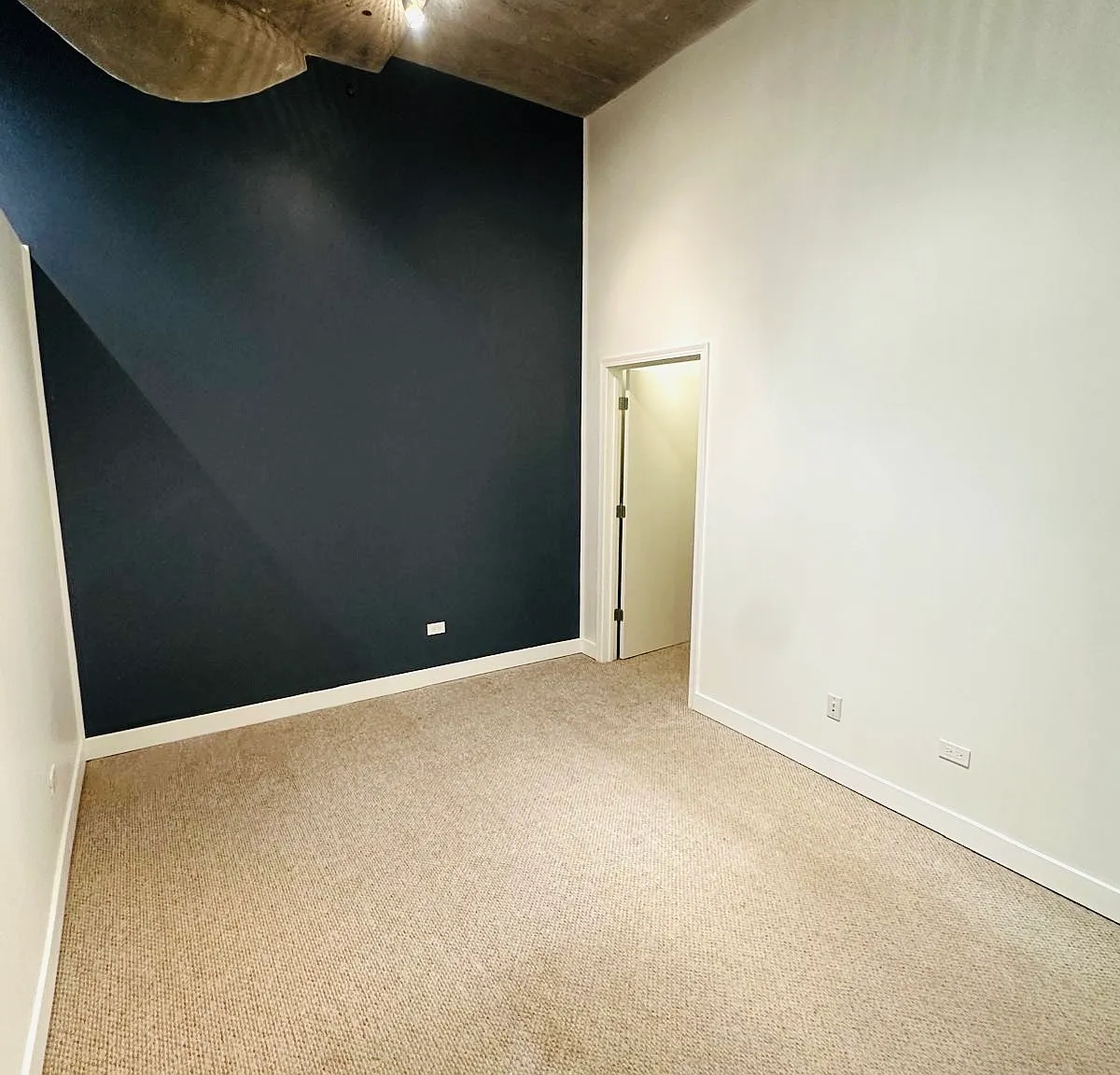 1 bed, 730 sqft, $1,999 — Photo 4