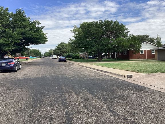 5th image of 1829 Lawson Ln