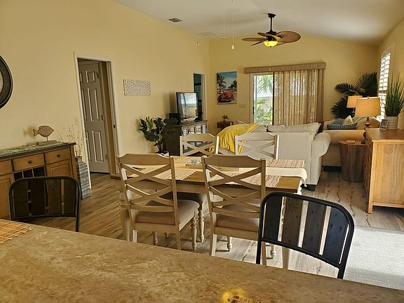 4th image of 427 Grovewood Pl