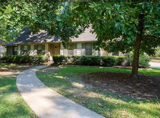 2901 Wisteria Dr, Vestavia Hills, AL 35216