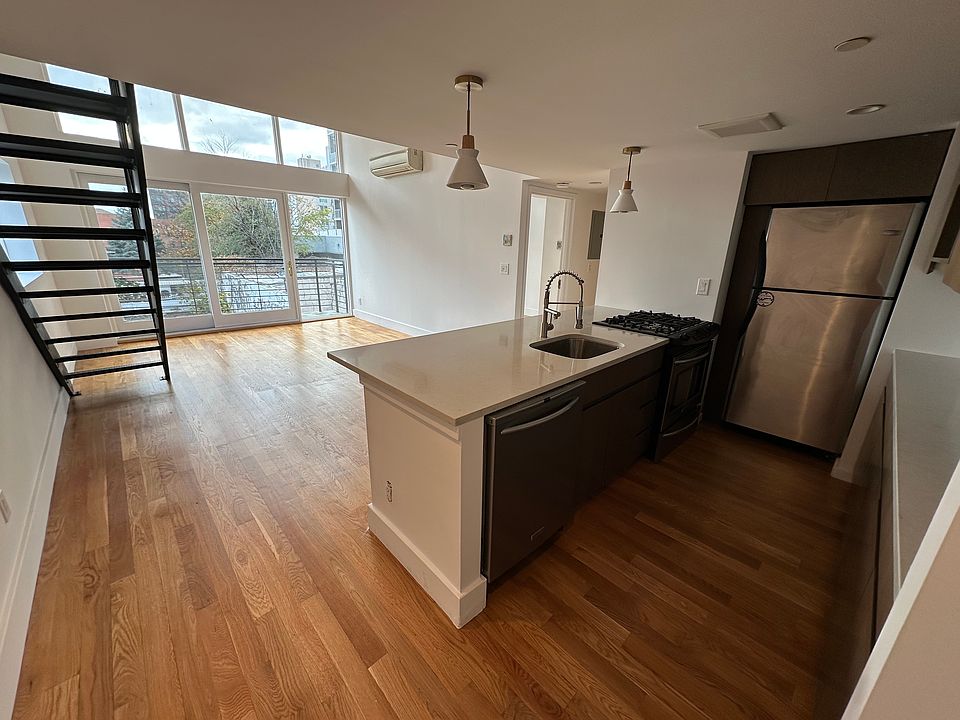 1st image of 11-42 31st Ave #2B