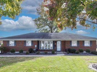 20 N 3rd St, Breese, IL 62230