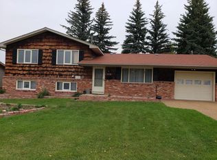 712 Hirst St, Cheyenne, WY 82009