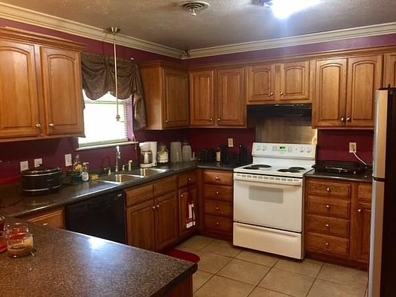 4th image of 1019 S Dogwood Dr