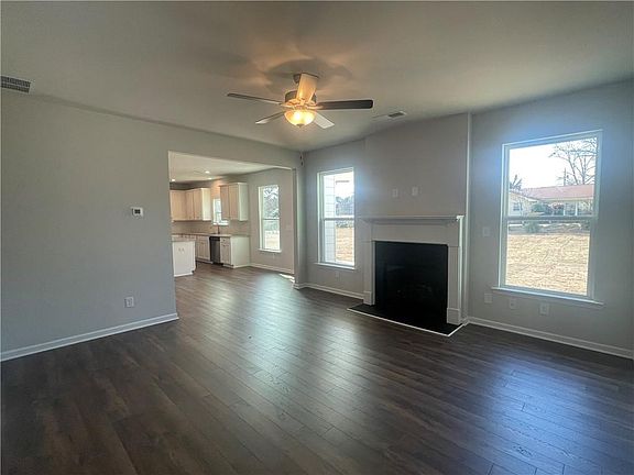 5th image of 6 Lakewood Ct