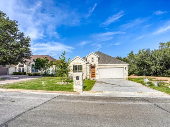 96 Pinehurst, Meadowlakes, TX 78654