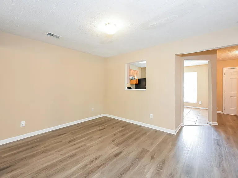 5733 Strathmoor Manor Cir — Photo 6