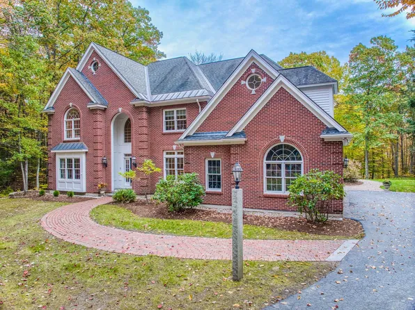 9 High Meadow Lane, Amherst, NH 03031