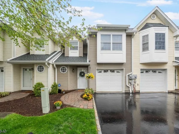 38 Angela Way, Berkeley Heights Twp., NJ 07922