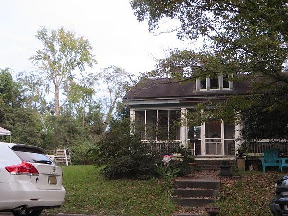 3rd image of 330 Screven Ave
