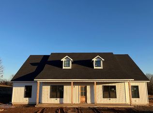 102 Ranch Rd, Wister, OK 74966