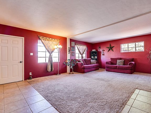 East Montecito Street_11