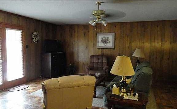 4th image of 362 Twin Branch Dr S