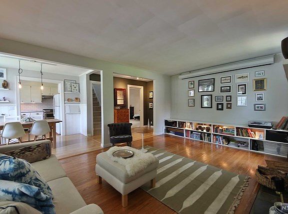 2nd image of 168 Glen Ave