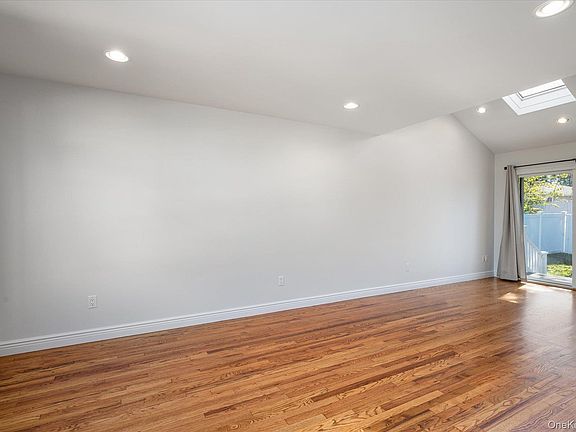 4th image of 116 Ira Road