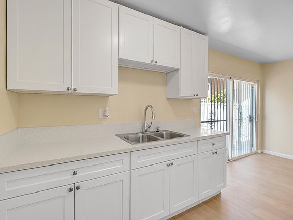 4th image of 7224 Tujunga Ave APT 3