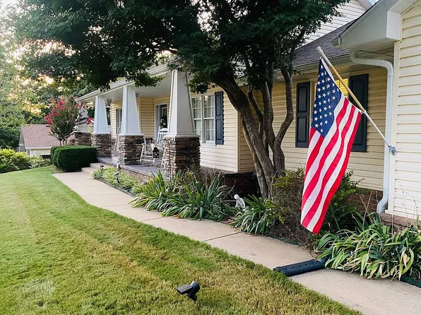 14296 Andover Ln, Rogers, AR 72756