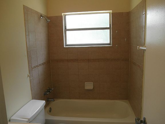 3rd image of 709 Meadow St #709
