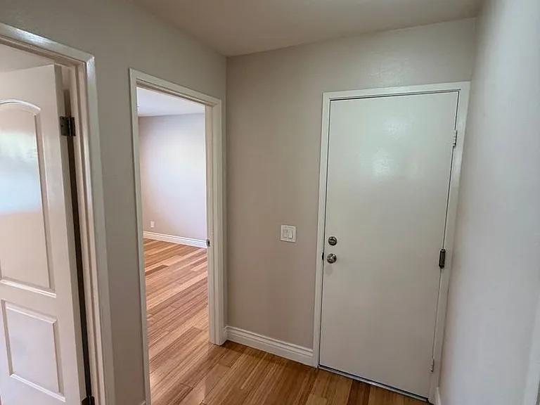 927 Redlen Ave — Photo 46