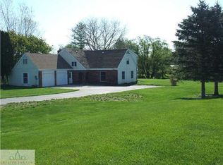 9521 Highland Dr, Perrinton, MI 48871