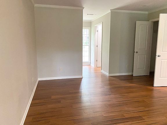 4th image of 4841 Heatherwood Dr