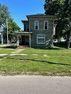 2nd image of 414 W Atwood St