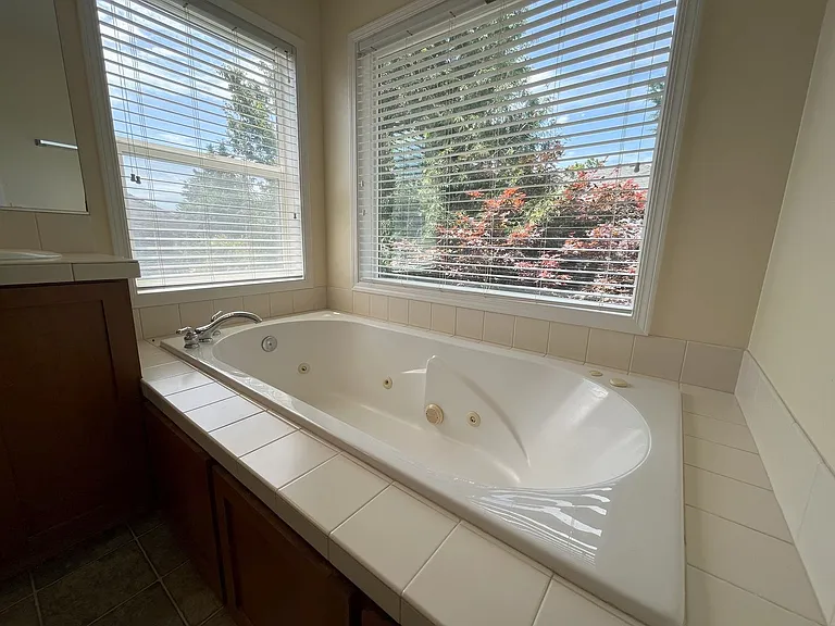 3615 NW Lansbrook Ter — Photo 21