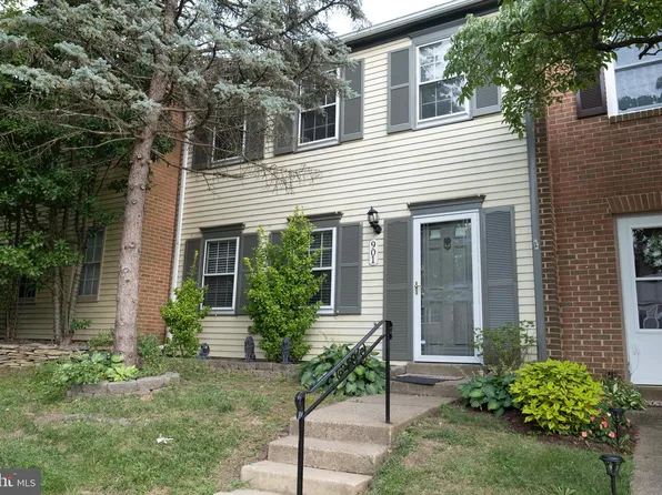 901 Holborn Ct, Sterling, VA 20164