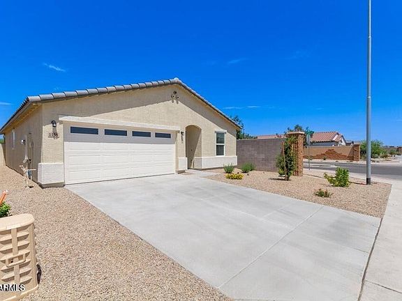 3rd image of 1158 N Larat Ln