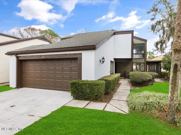 7813 BAYMEADOWS Circle W, Jacksonville, FL 32256